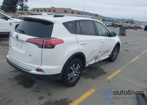 2017 Toyota Rav4 Le z USA, uszkodzony, nr VIN JTMZFREV3HJ144114